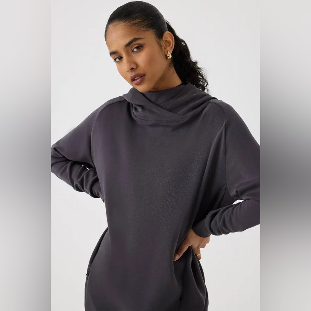LYRA MODEST Hijab Hoodie Pullover Sweatshirt Relaxed Fit Modest Activewear